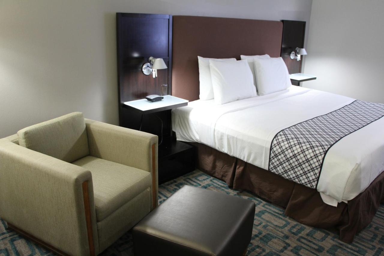 Westbridge Inn & Suites Carrollton エクステリア 写真