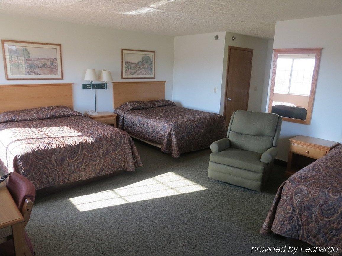 Westbridge Inn & Suites Carrollton エクステリア 写真