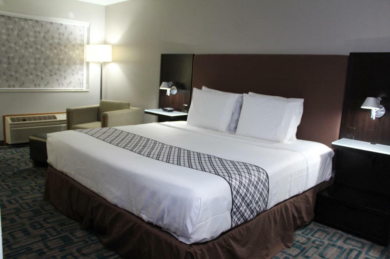 Westbridge Inn & Suites Carrollton エクステリア 写真